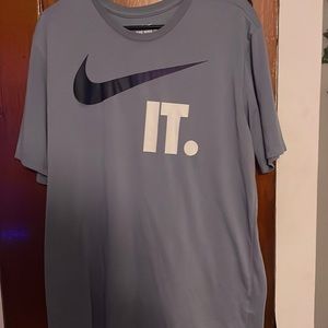 Nike tee